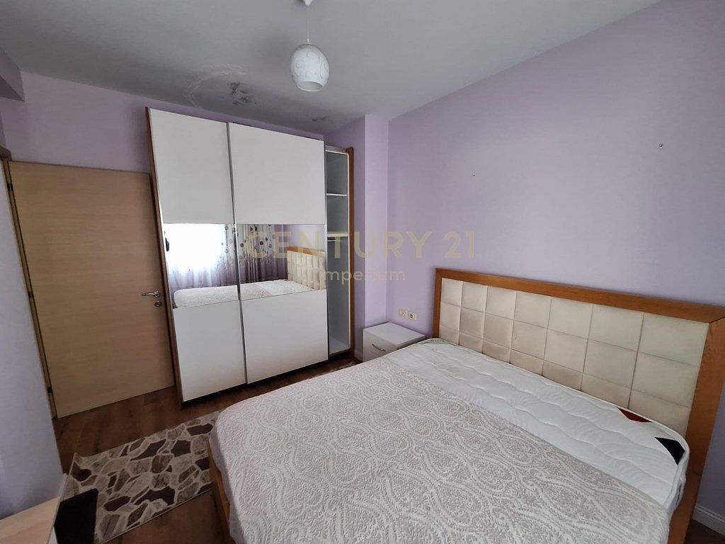 Apartament 2+1 me qira në Misto Mame, pranë KMY!