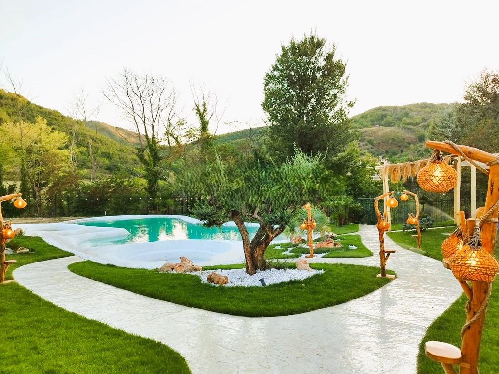 VILË UNIKE PËR SHITJE NË PETRELË!