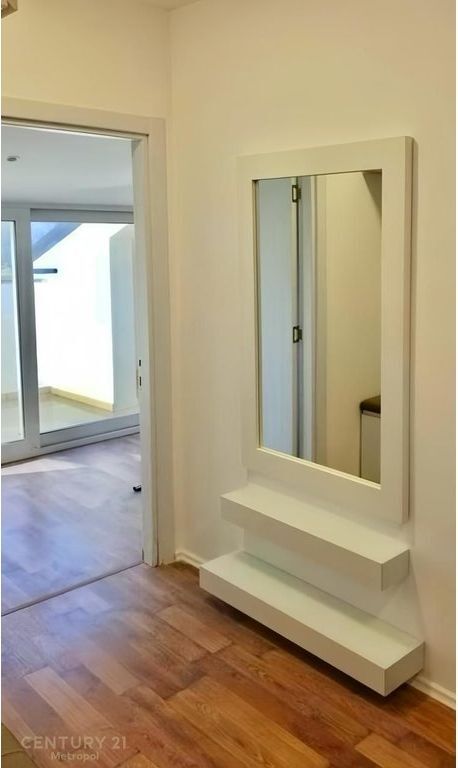 2+1+2+VERANDE PER QIRA PRANE RESTORANT FRESKUT !