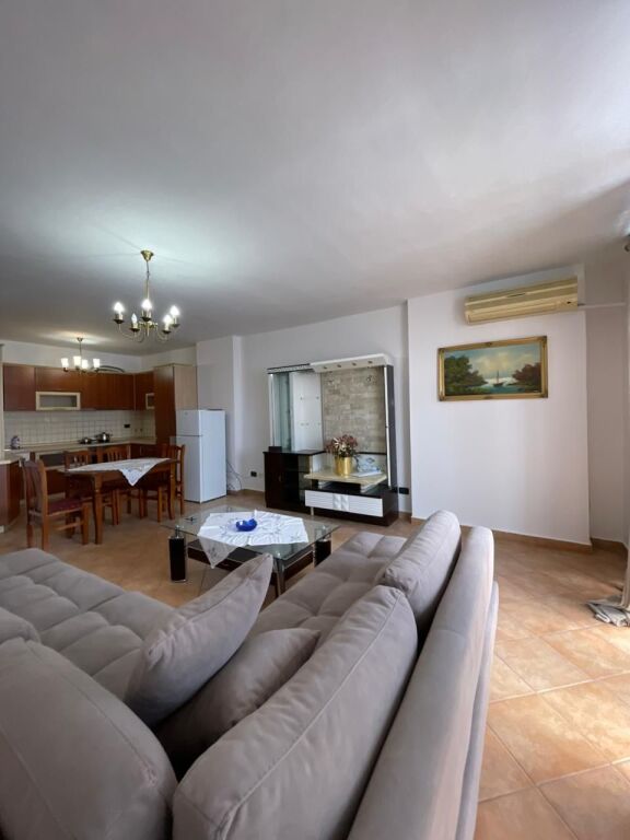 🏠JEPET ME QIRA | Apartament 2+1 – Rruga e Kavajës (Pranë Delijorgjit)
