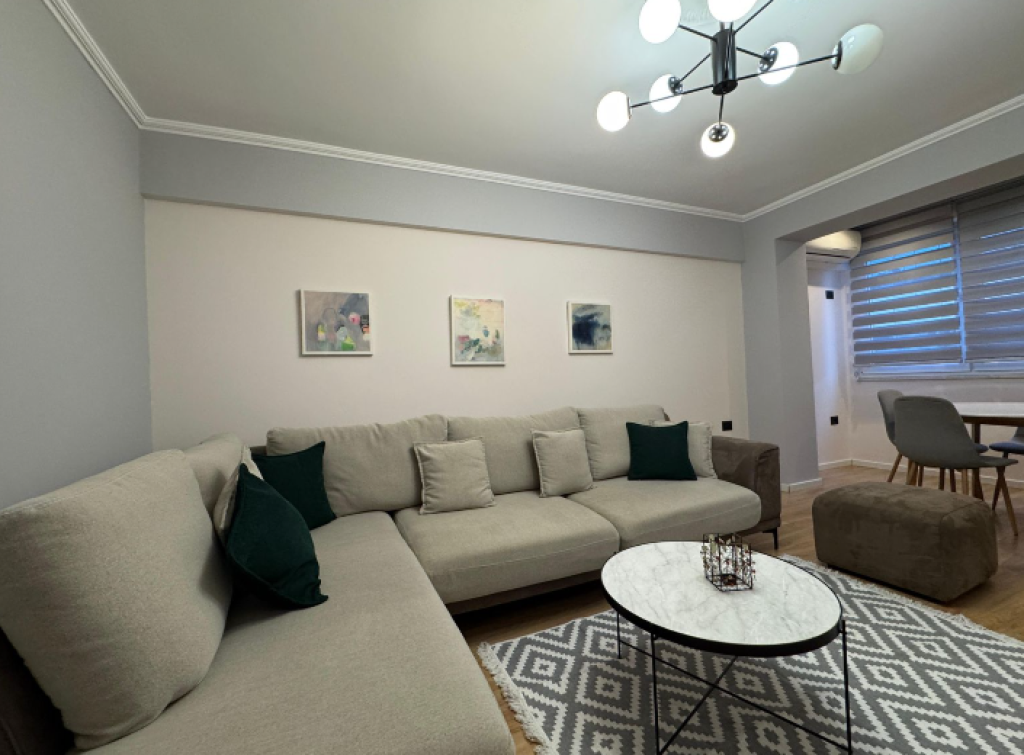 🏡 Shitet Apartament 2+1 – pranë Qendrës, Rruga Mine Peza