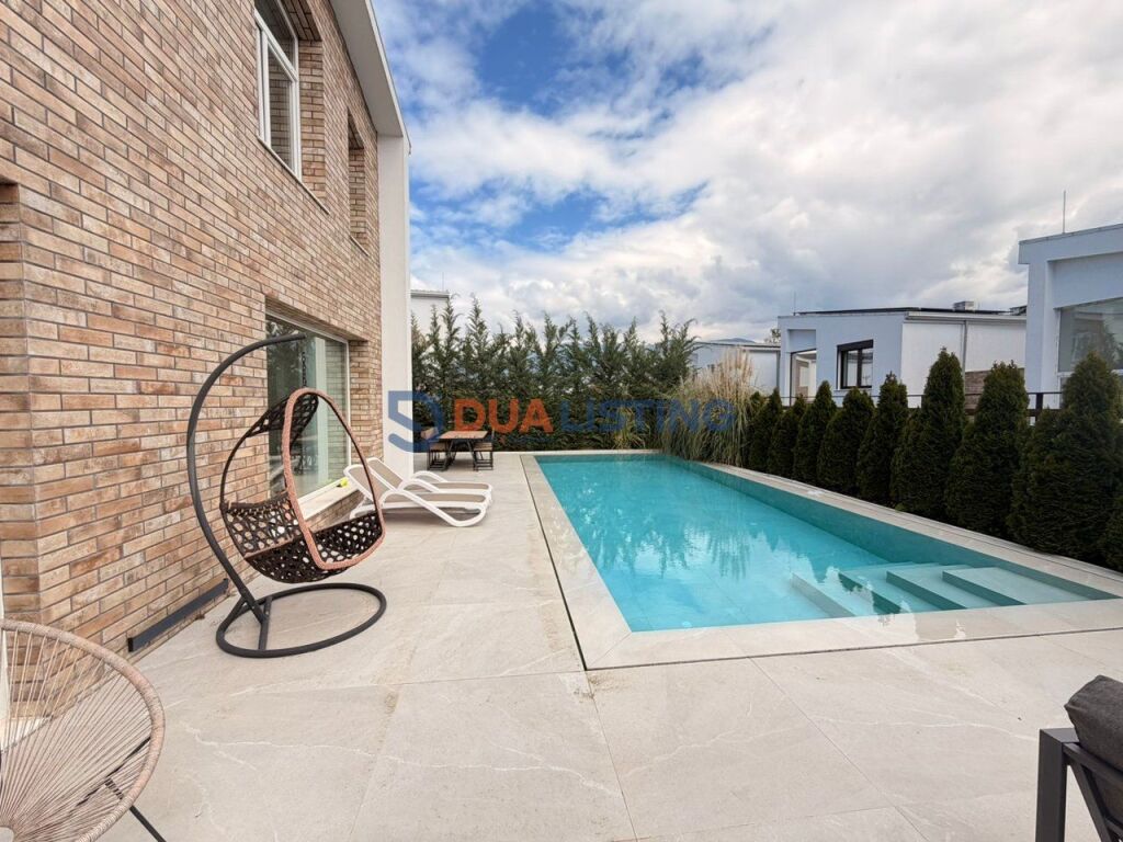 JEPET VILE ME PISHINE ME QIRA TEK ELYSIUM RESIDENCE !