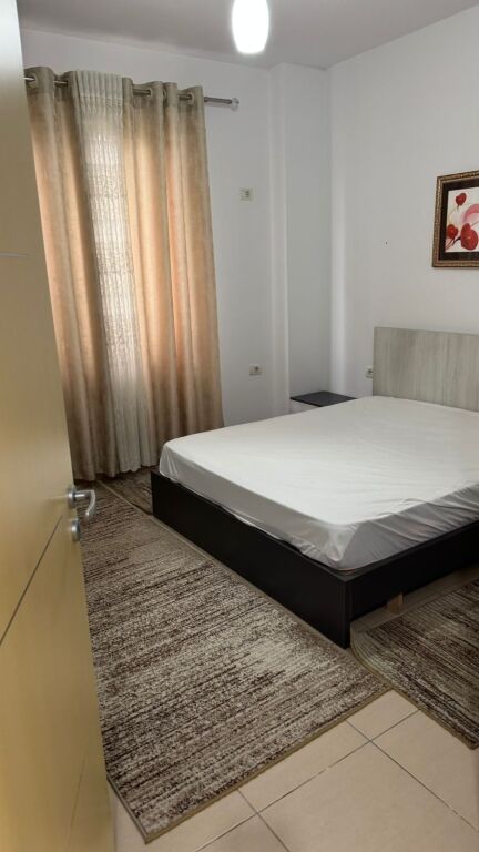 Jepet Apartament me qera