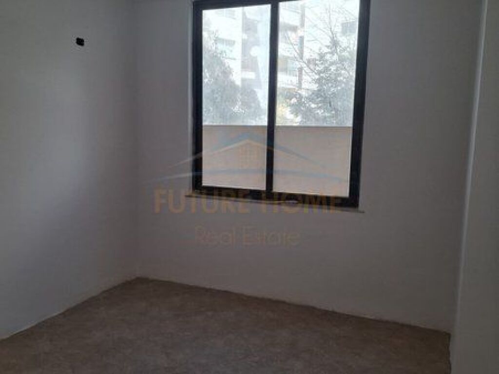 Shitet, Apartament 3+1+2, Nela 6, Yzberisht