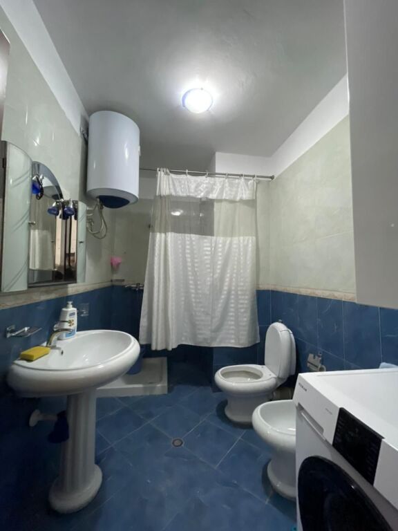 🏠JEPET ME QIRA | Apartament 2+1 – Rruga e Kavajës (Pranë Delijorgjit)