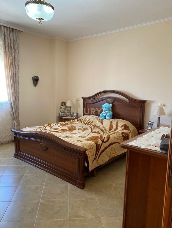 Apartament 2+1 me Qira –me pamje deti, Plazh, Durrës