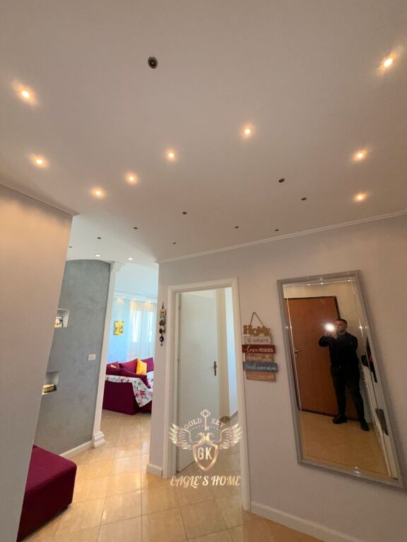 SHITET APARTAMENT 2+1 ISH RAJONI POLICIS DURRES