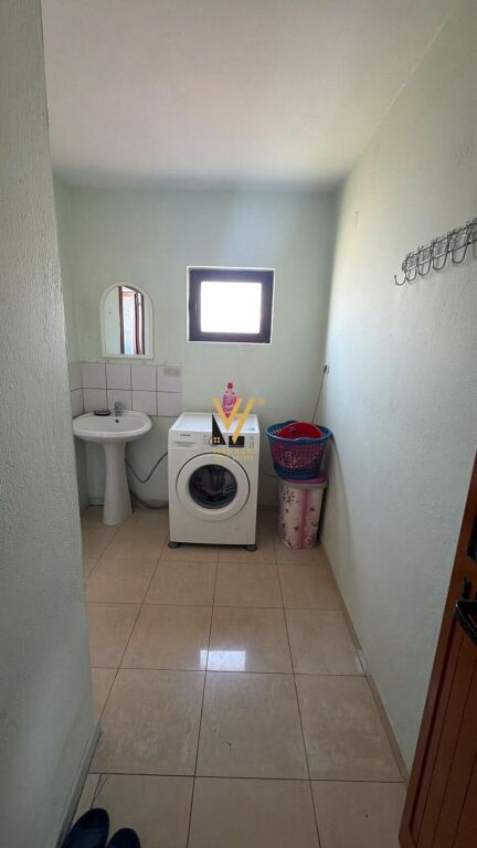 JEPET APARTAMENT 2+1+VERANDE ME QIRA NE DON BOSKO 50.000 LEKE