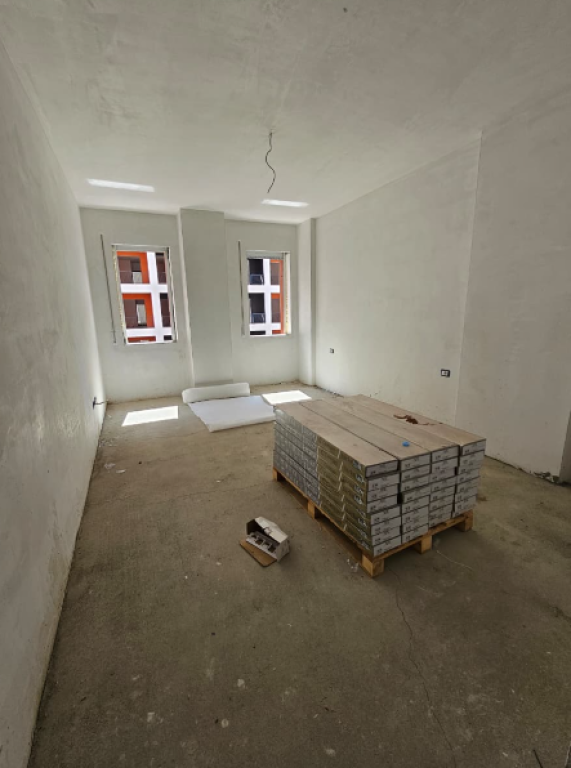 🏡 Shitet Apartament 1+1 – Paskuqan