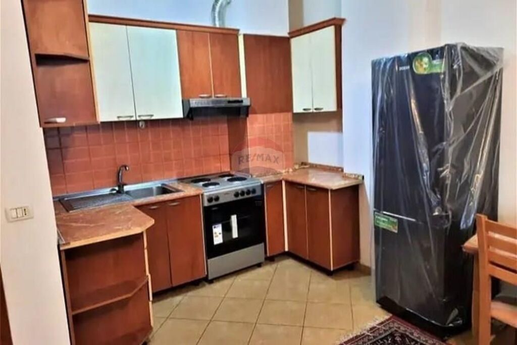 Apartament 1+1 per shitje 5 Maji