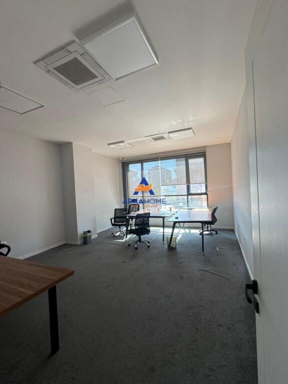 OFFICE FOR RENT 405M2 "HOXHA TAHSIN STREET" 5300 EURO