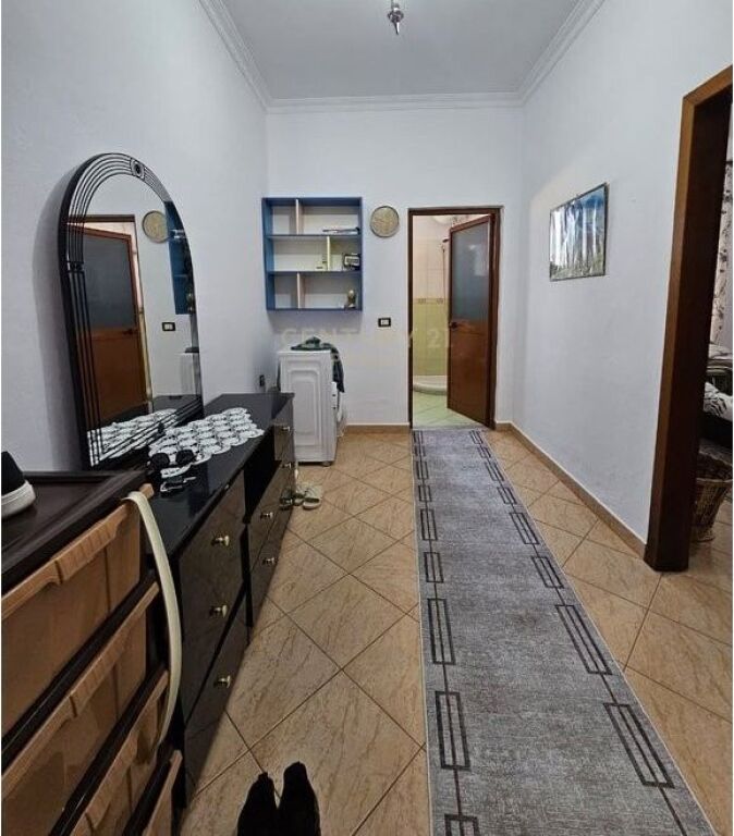 Vendiamo appartamento 1+1 + 2 balconi a Don Bosko