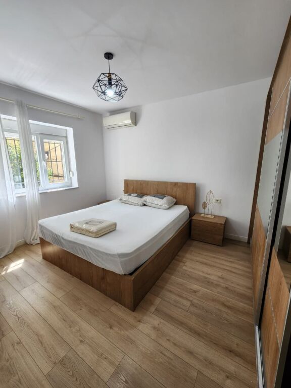 In Affitto: Apt 2+1 ( 📍Petro Nini - Liqeni, Rr. Kosovareve ) Completamente Rifinito 60M2 🔥 | 580 EURO/Mese 🔥