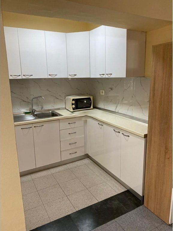 Apartament 1+1 me qira në zonën Tirana e Re, Tiranë – 600€/muaj