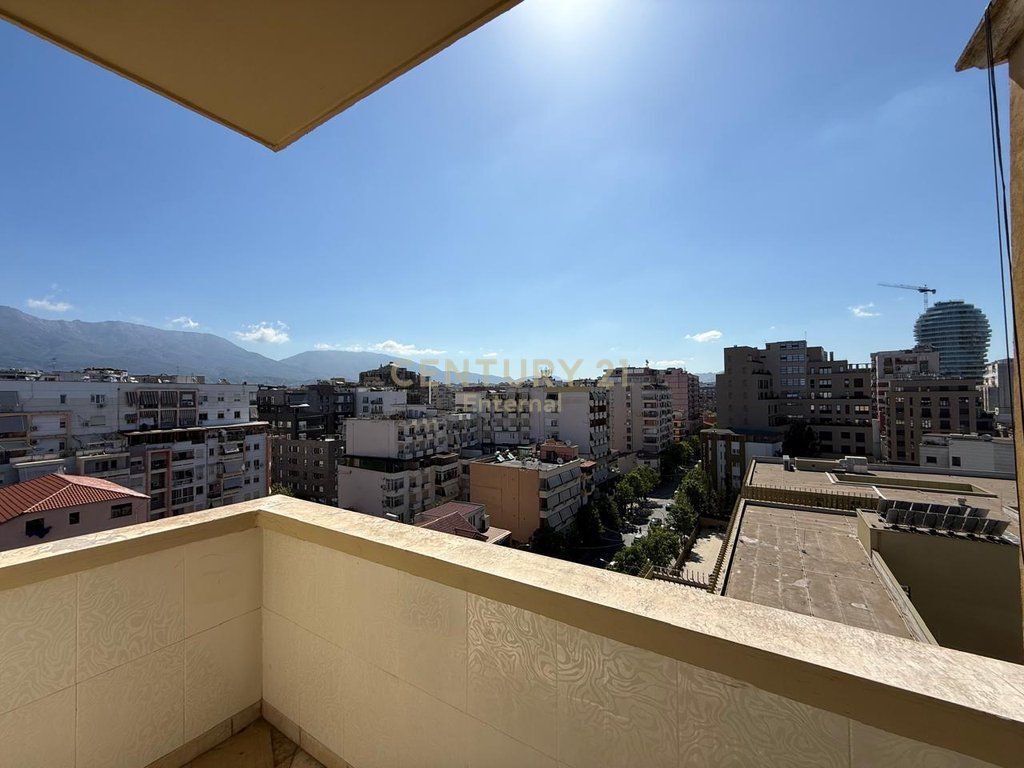 Apartament per Qera 2+1+2 Rruga e Barrikadave