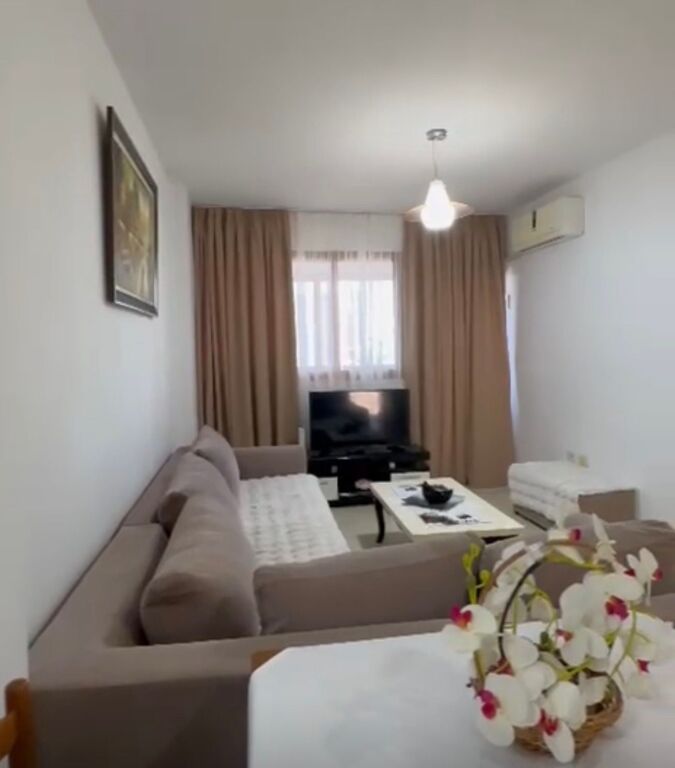 Appartamento 1+1 in affitto al Vecchio Mercato Elettrico vicino a Grandi!