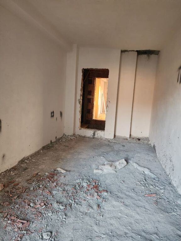 APARTAMENT 1+1 NE SHITJE TE SPITALI AMERIKAN