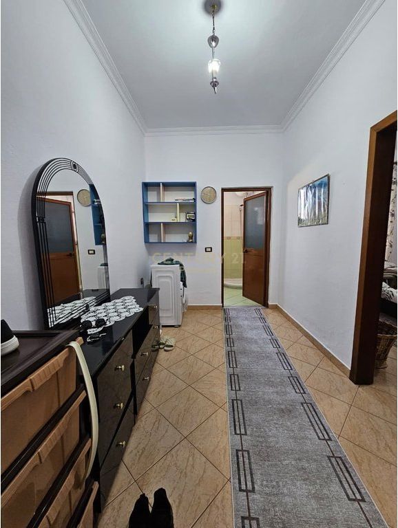 Shesim apartament 1+1 me dy ballkone ne Don Bosko