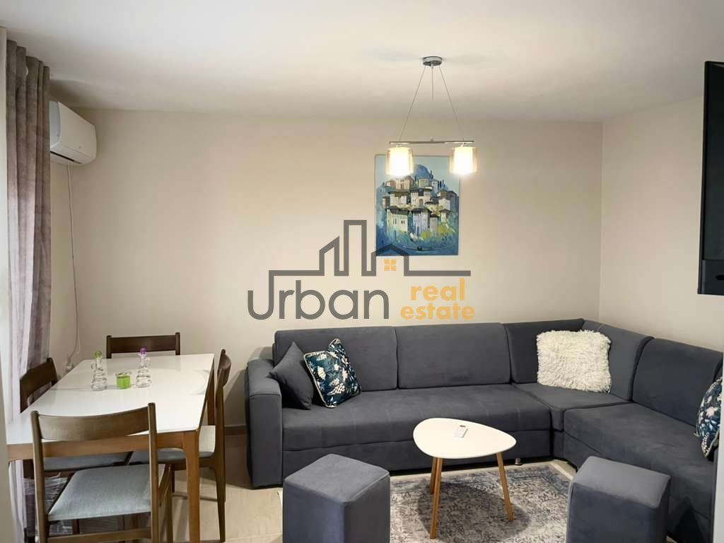 Affitto, Appartamento 2+1, Via Fortuzi, Tirana - 600€ | 90 m²