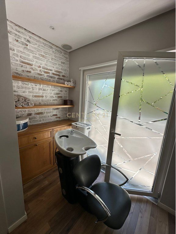 Don Bosko, Vizion Plus - Jepet Qender Estetike Me Arredim Modern Dhe i Detajuar 100m2