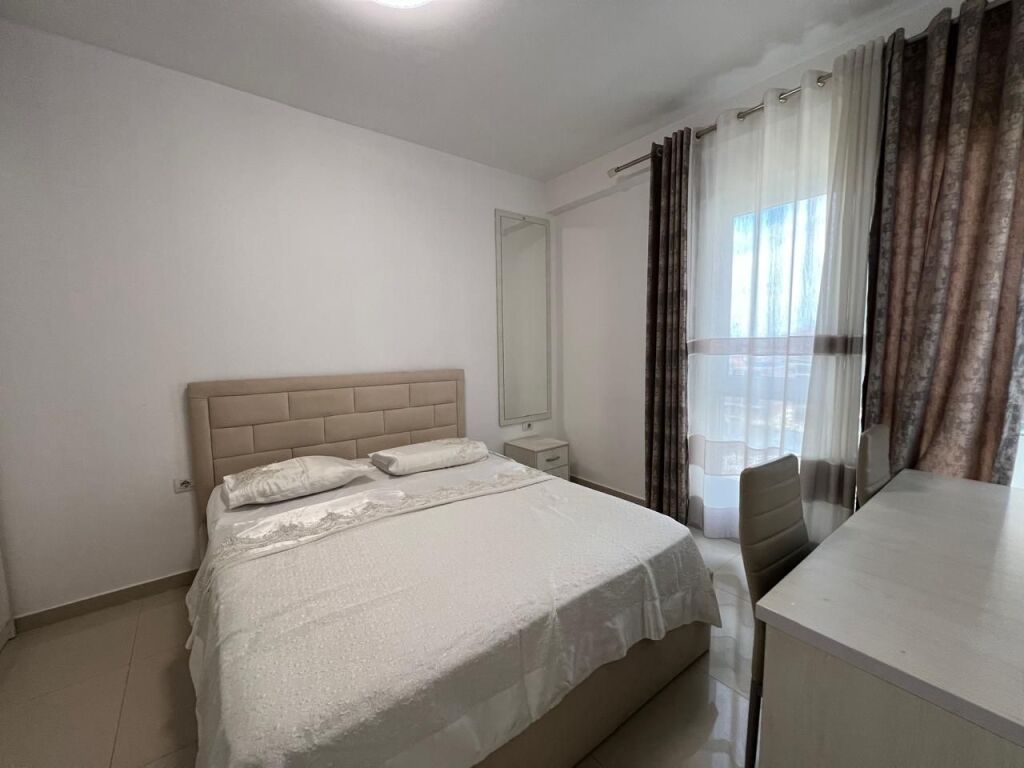 JEPET ME QERA APARTAMENT 2+1  RRUGA 5 MAJI