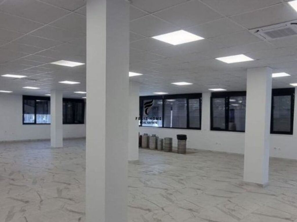 ZYRE ME QERA 280 M2 TEG 3.000 EURO FH-68540