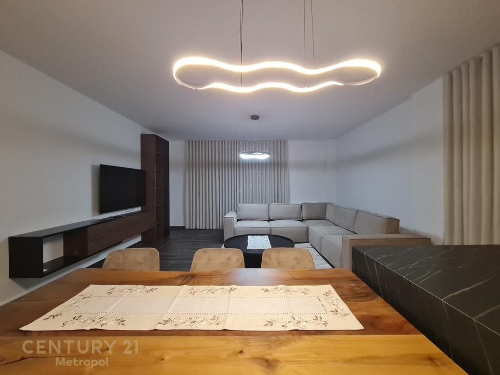 APARTAMENT ME QIRA 1+1 TEK LICEU ARTISTIK !