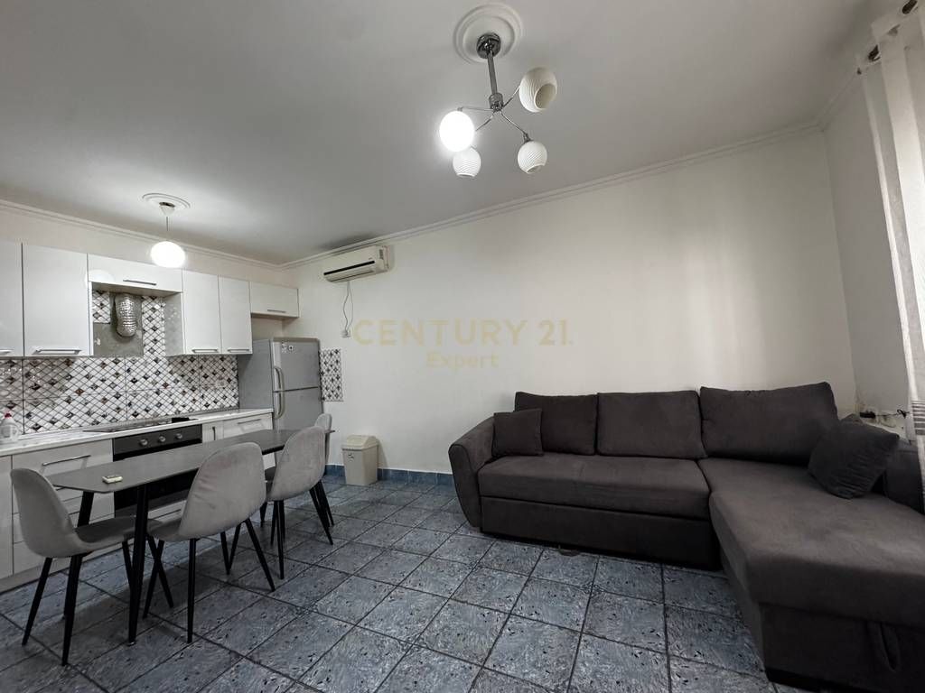 JAPIM ME QERA SHTEPI PRIVATE BUZE RRUGE NE DON BOSCO!