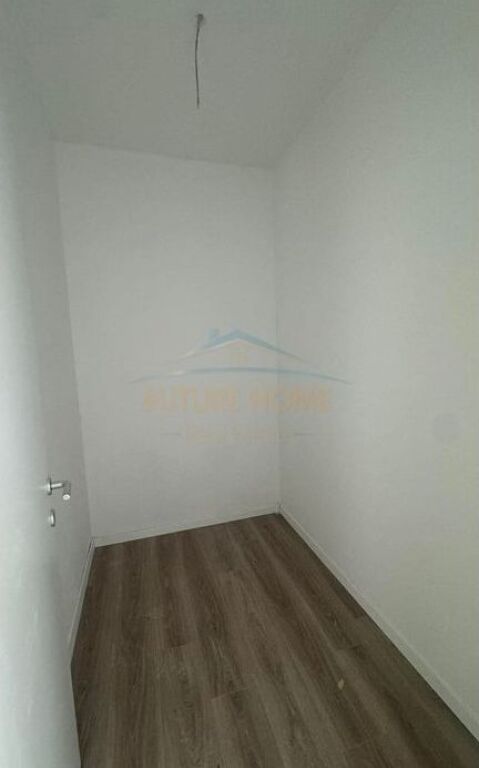 For sale, Apartment 2+1+2, Access Tirana, Former Eagle Square
