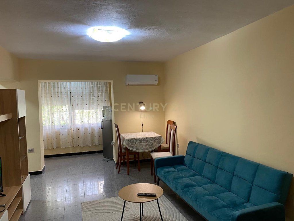 Apartament 1+1 me qira në zonën Tirana e Re