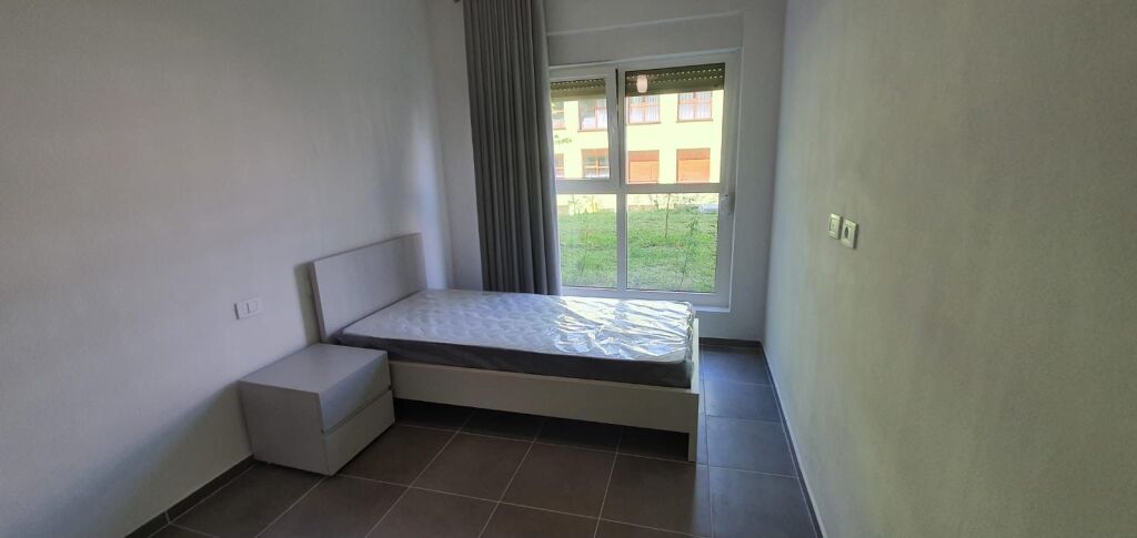 Apartament 2+1 me qera ne Ali Dem tek Mangalemi