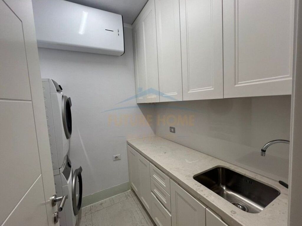 Qera, Apartament 3+1+2+ 2 Poste Parkimi, Komuna e Parisit
