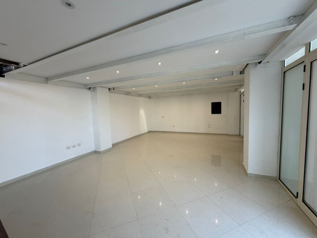 Ambjent për Qira – Open Space Duplex