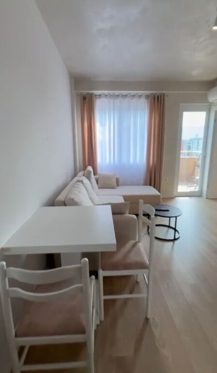 Apartament me qira 1+1 në Astir!