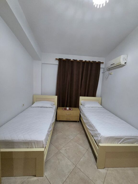 Qera, Apartament 1+1, Fresku, Tiranë - 30.000 leke | 61 m²