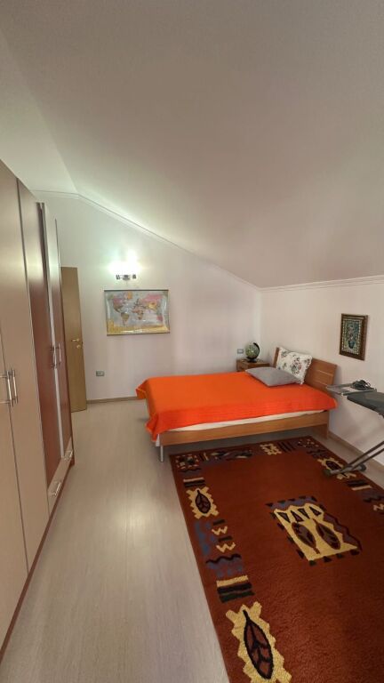 Apartament me qera - Kristal Center