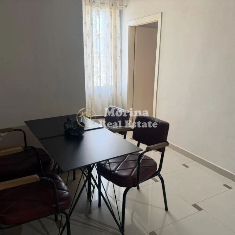 Qera | Shtëpi private 2 + 1 | Sauk | 450 €/muaj