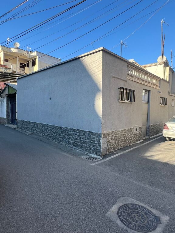 🏠 Jepet me Qera Kt.1 i një Vile : 1+1 (📍Rr.Bardhyl - Oslo )🔥Privatësi &amp; Qetësi ✨️ 40,000 Lekë / Muaj