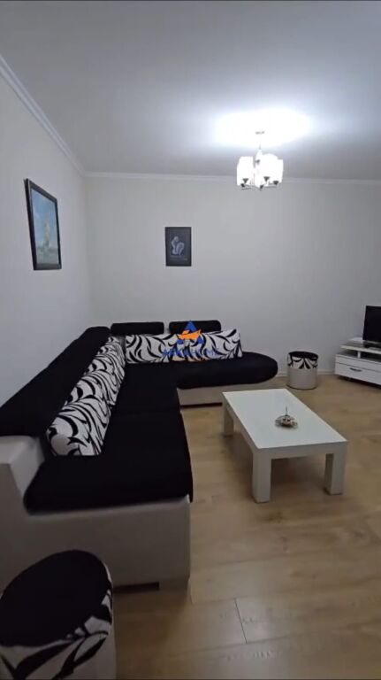 JEPET APARTAMENT ME QERA 1+1 "AFER SHKOLLES BESNIK SYKJA" 550 EURO