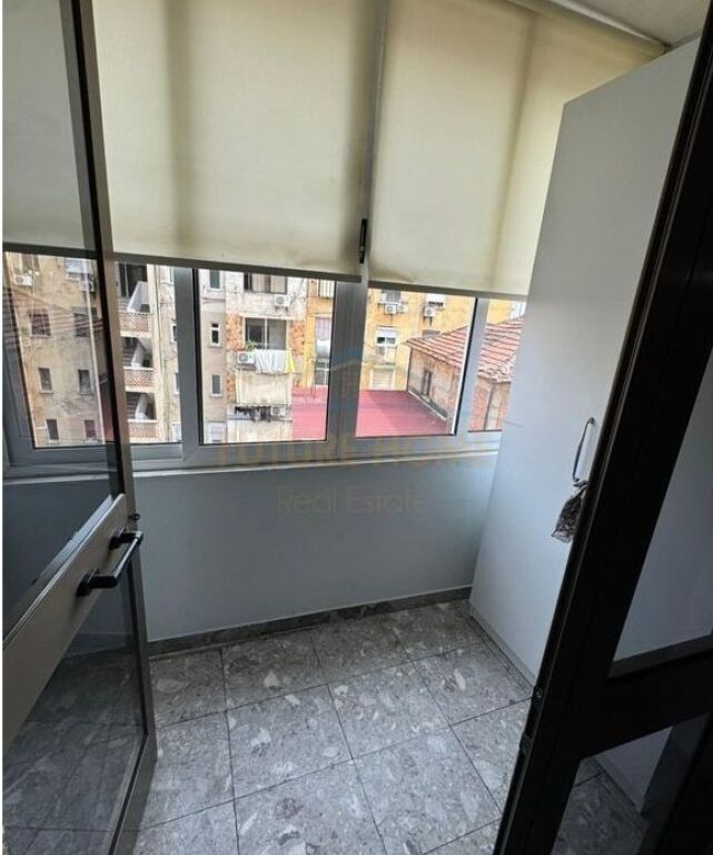 Affitto, Appartamento 2+1+2, Via Fortuzi, Tirana