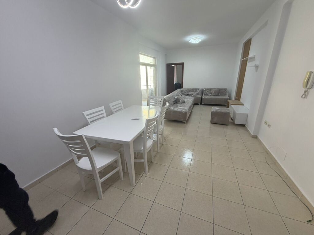 In affitto 3+1 Fresku Spar Market 450€