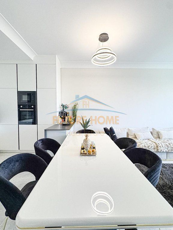 Shitet apartament 2+1+depo+post parkimi Joy Residence , Teg