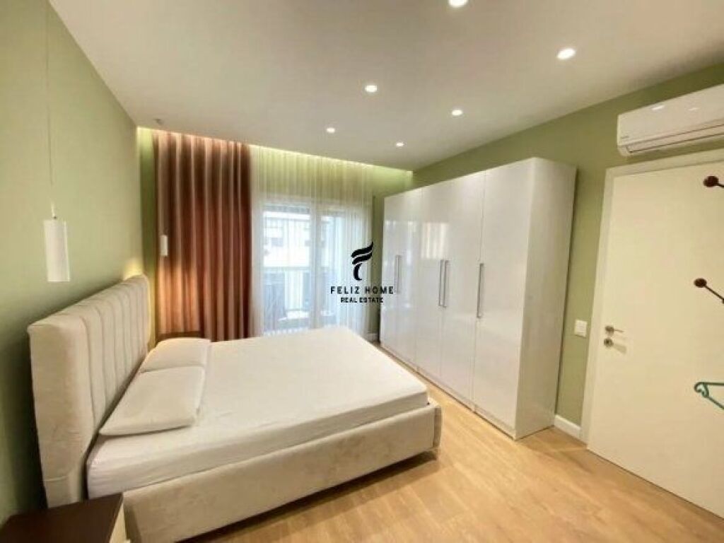 APARTAMENT ME QERA 2+1 RRUGA E DIBRES 70.000 LEKE FH-68565