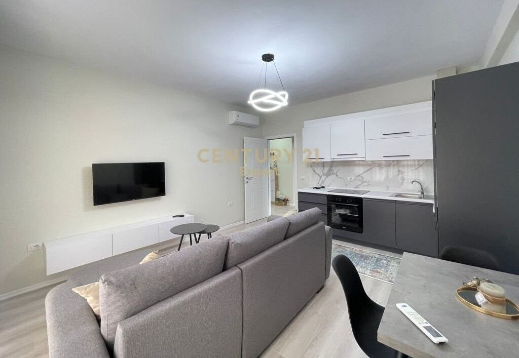 APARTAMENT 2+1+2 ME POST PARKIMI ME QIRA NE RRUGEN E DURRESIT