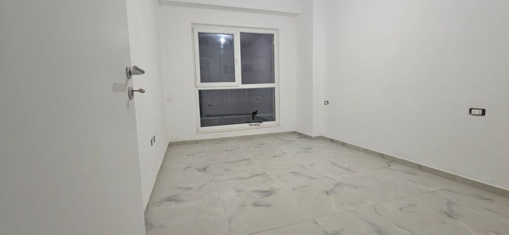 ZYRE ME QERA 66.6M2 LAPRAKE 600 EURO FH-68654