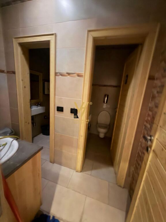 JEPET ZYRE 100 M2 ME QIRA NE DON BOSKO 100.000 LEKE