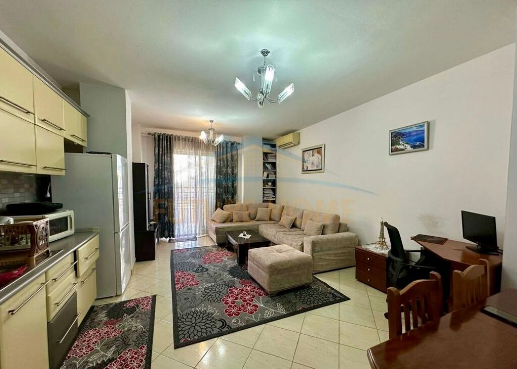 Qera, Apartament 1+1, Fresku