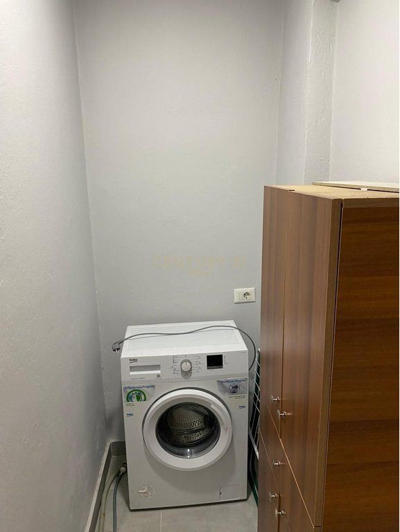 Apartament 1+1 me qira në zonën Tirana e Re