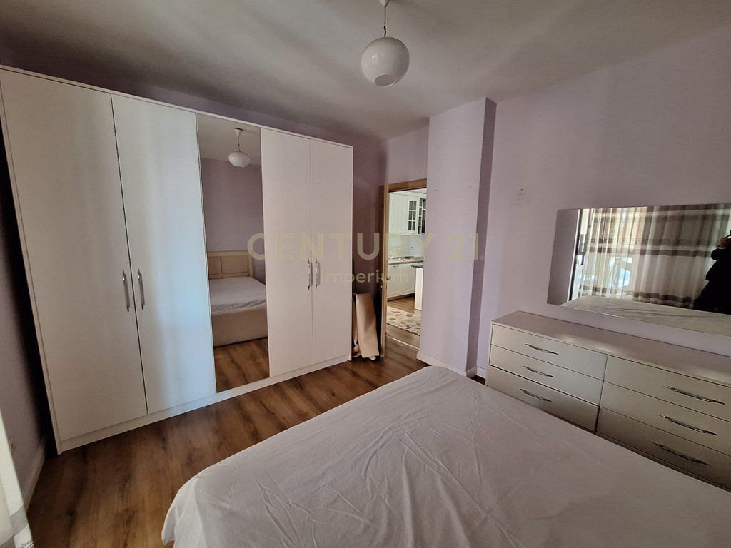 Apartament 2+1 me qira në Misto Mame, pranë KMY!