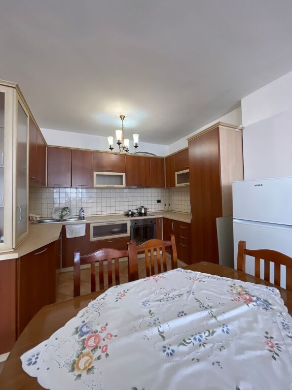 🏠AFFITTASI | Appartamento 2+1 – Via Kavaja (Vicino a Delijorgji)